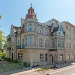Oxford - Rodzinny W Spokojnej Sopockiej Kamaiennicy By Lion * ソポト