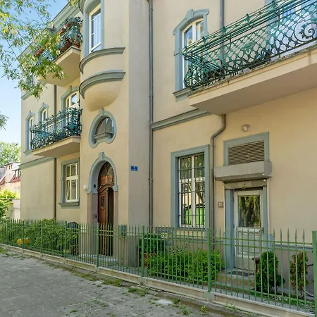 Oxford - Rodzinny W Spokojnej Sopockiej Kamaiennicy By Lion * ソポト