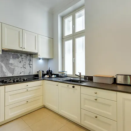 Lion - Oxford Family With Two Bedrooms